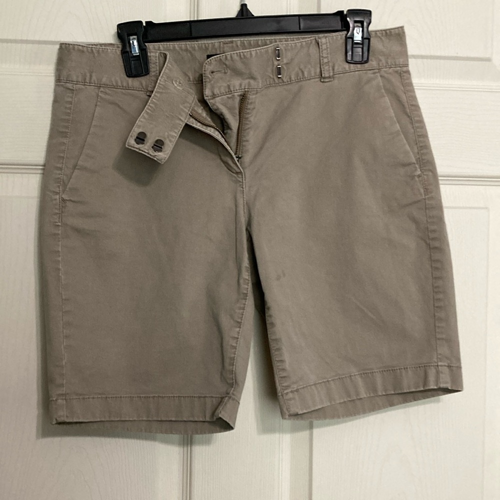 Ann Taylor Bermudan shorts khaki brown size 8P
